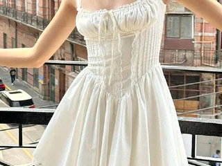 Платье белое с кружевом новое с ценником