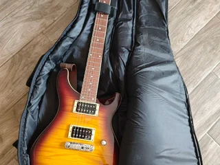 Электрогитара HARLEY BENTON CST-24 VINTage SUNBURS с комбоусилителем