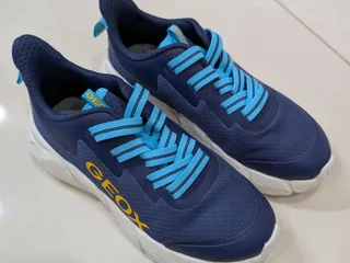 Детские кроссовки GEOX, размер 34