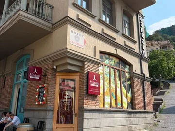 Commercial space For Sale. Sololaki