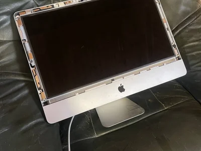 Apple iMac 21.5 (Mid 2011)