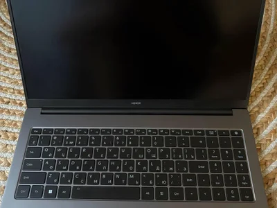Honor MagicBook X16 Plus