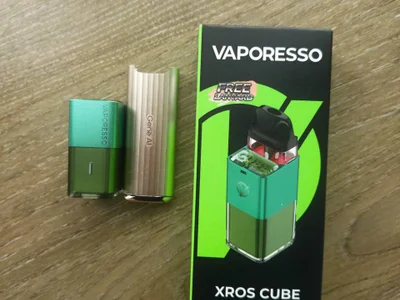 Набор электронных сигарет Xros Cube и VOOPOO
