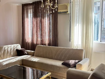 3+1 квартира с 2 спальнями, 80 кв.м, первая линия, $500