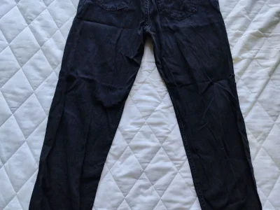 Черные джинсы Levis 630