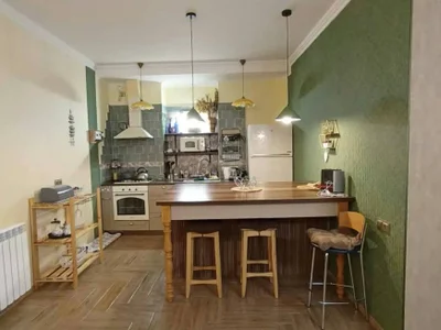 Долгосрочная аренда 3-комнатной квартиры в Bagrationi District