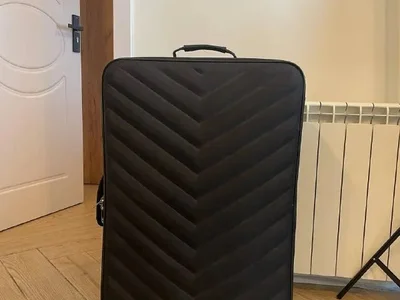 Чемоданы