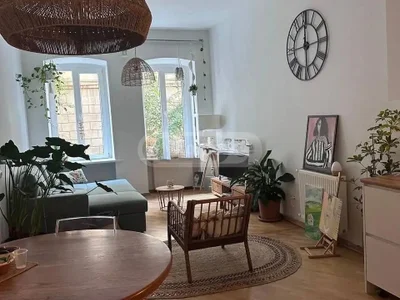 2 room Flat For Rent. Mtatsminda