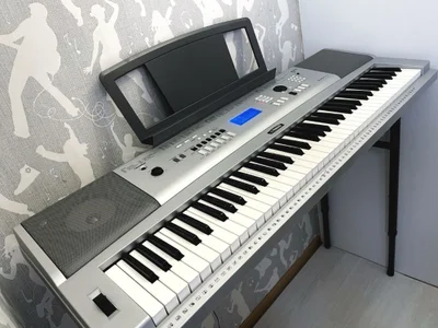 Электронное пианино Yamaha Portatone DGX-230