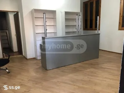 Цокольный этаж в аренду. Дигоми