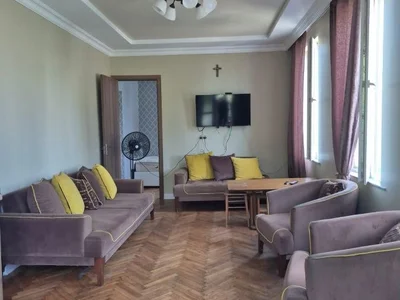 3-комнатная квартира, 60 кв.м, $385