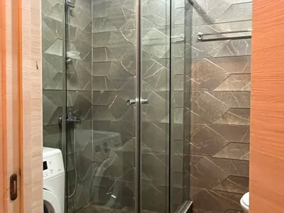 3-комнатная квартира с 2 спальнями, ул. Селима Химшиашвили, $600
