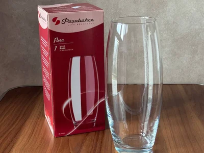Ваза стеклянная