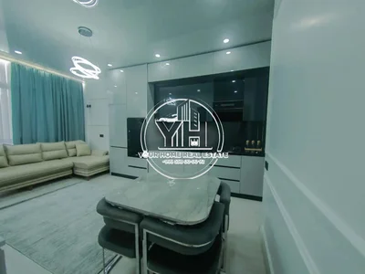 3-комнатная квартира, 75 м², $1000