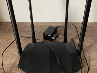 Wi-Fi маршрутизатор Tenda AC8
