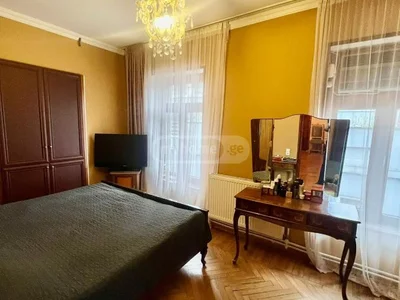 4 room Flat For Sale. Vera