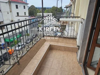 1+1 у парка 6 Мая, $500/год