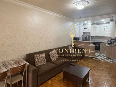 3 комнатная квартира рядом с Парком 6 Мая, $700