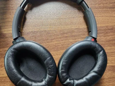 Наушники Sony WH-1000XM4