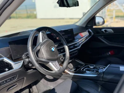 BMW X7 2025