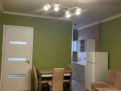 1+1 в центре , $400