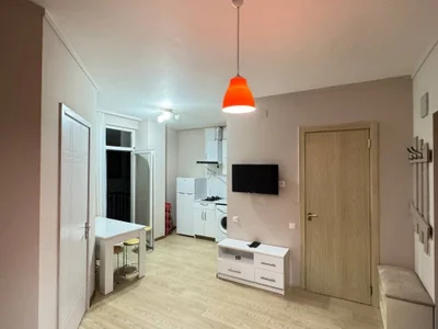 1+1 в районе Агмашенебели, $400