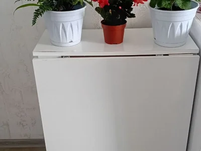 Стол книжка