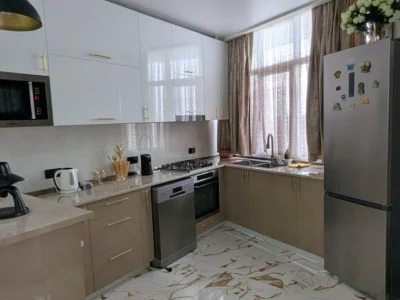 Мегаполис: 3-комнатная квартира, 80,0 м²