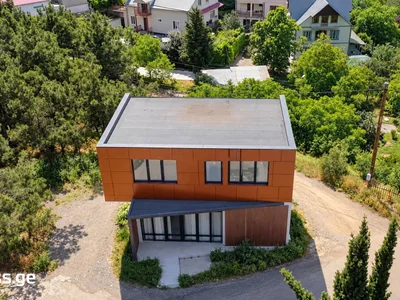 Коммерческое здание/офис 210 кв.м в Багеби, $400,000