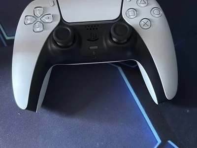 Геймпад DualSense от PS5
