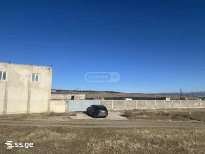 Коммерческая недвижимость (склад/торговое помещение). Поничала