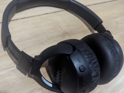 Наушники JBL Tune 670NC