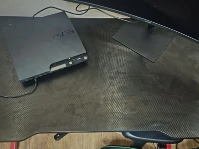 Игровой стол Carbon с держателем для монитора