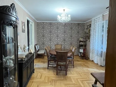 4-комнатная квартира Продаётся. Глдани