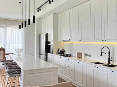 6 room Private House For Rent. Mtatsminda
