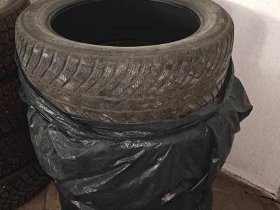 Зимние шины Cooper 235/50 R19 M+S XL комплект