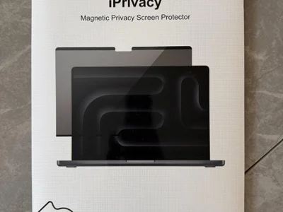 Защитная магнитная пленка для MacBook Air 15.3