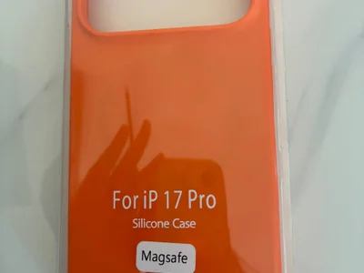 Чехол Silicone Case Magsafe для iPhone 17 Pro