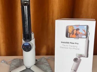 Умный стабилизатор Insta360 Flow Pro