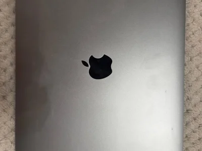 MacBook Air M1 (2020) 8/256 ГБ