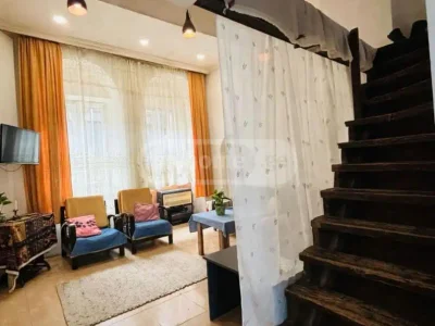 4-комнатная квартира в районе старой