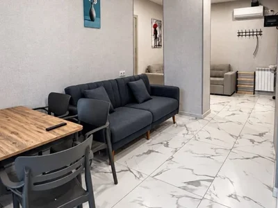 2-комнатная квартира в Махинджаури, $1150 в год