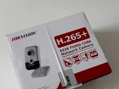 Hikvision 4MP Wi-Fi камера видеонаблюдения DS-2CD2443G0-IW