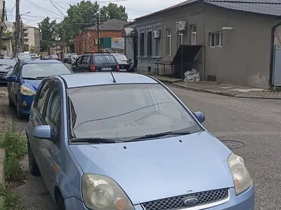 Автомобиль Ford Fiesta mk5 2007