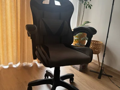 Игровое компьютерное кресло