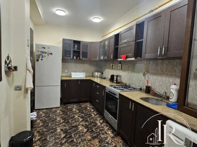 Квартиру 1+2 по улице Лука Асатиани,5 ( Старый Батуми )