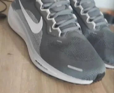 Кроссовки NIKE