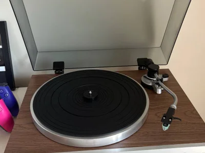JBL TT350 Turntable