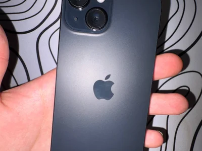 iPhone 15 128GB