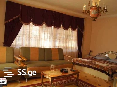 Комната в отеле. Сололаки